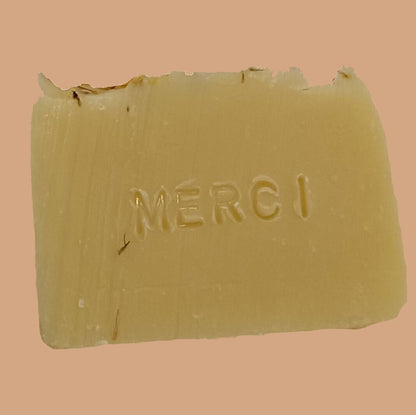 Savon MERCI en boîte ensemencée