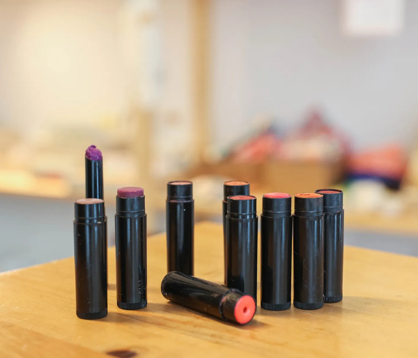 Différents rouges à lévres crées lors de l'atelier Coclico' Cosmétiques Naturels Paris 20